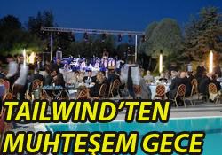 TAILWIND GECESİNDEN KARELER